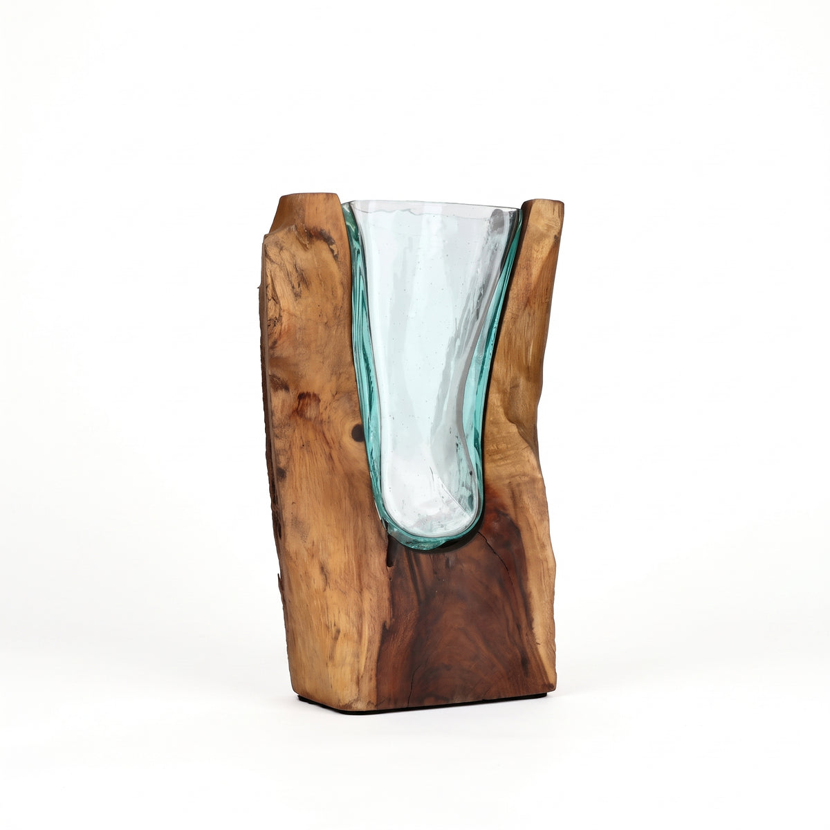 Holzvase mit Glaseinsatz aus Gamal-Holz, ca. 30 cm hoch, freigestellt