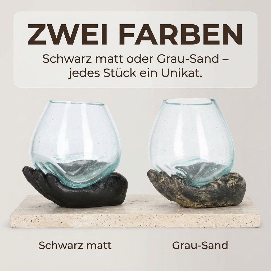 Hand-Skulptur mit Glas in zwei Farben: Schwarz matt und Grau-Sand